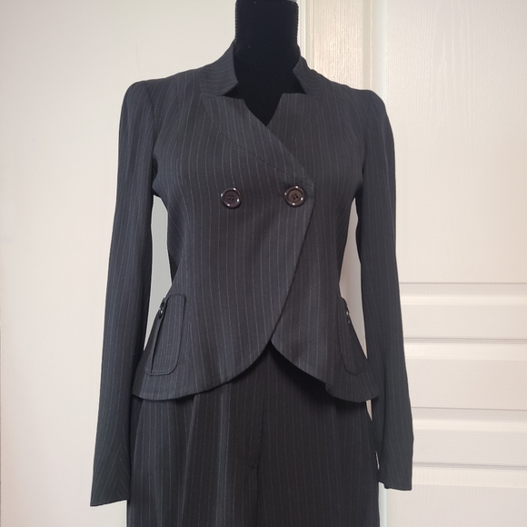 CARRIERE Blazer Black Pinstripe Structured Suit - Picture 12 of 14
